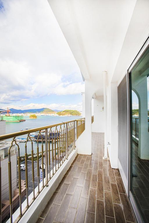 Tongyeong Bay Condo Hotel Ngoại thất bức ảnh