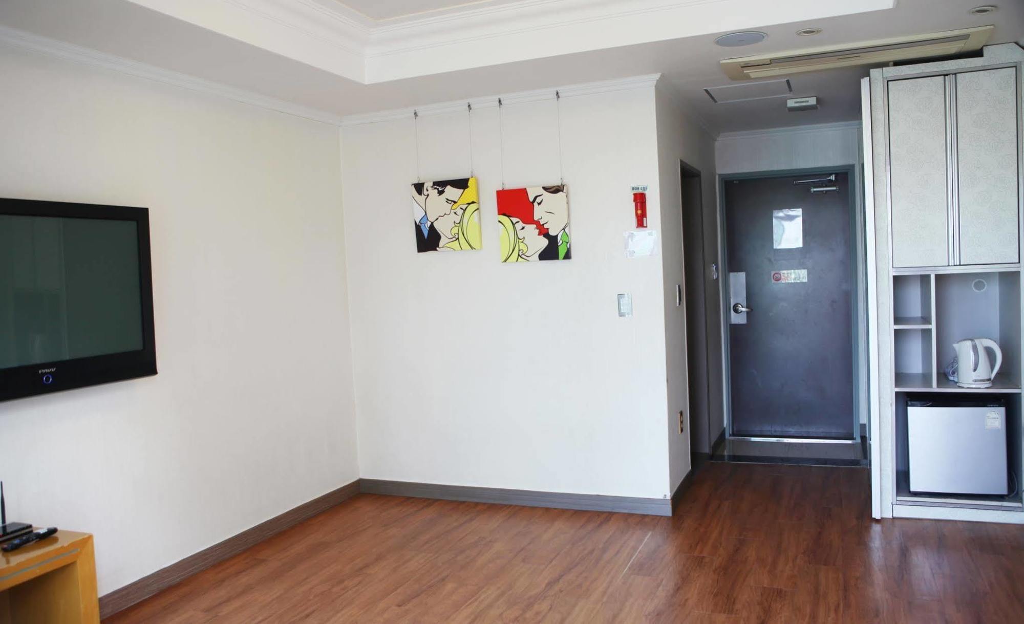 Tongyeong Bay Condo Hotel Ngoại thất bức ảnh