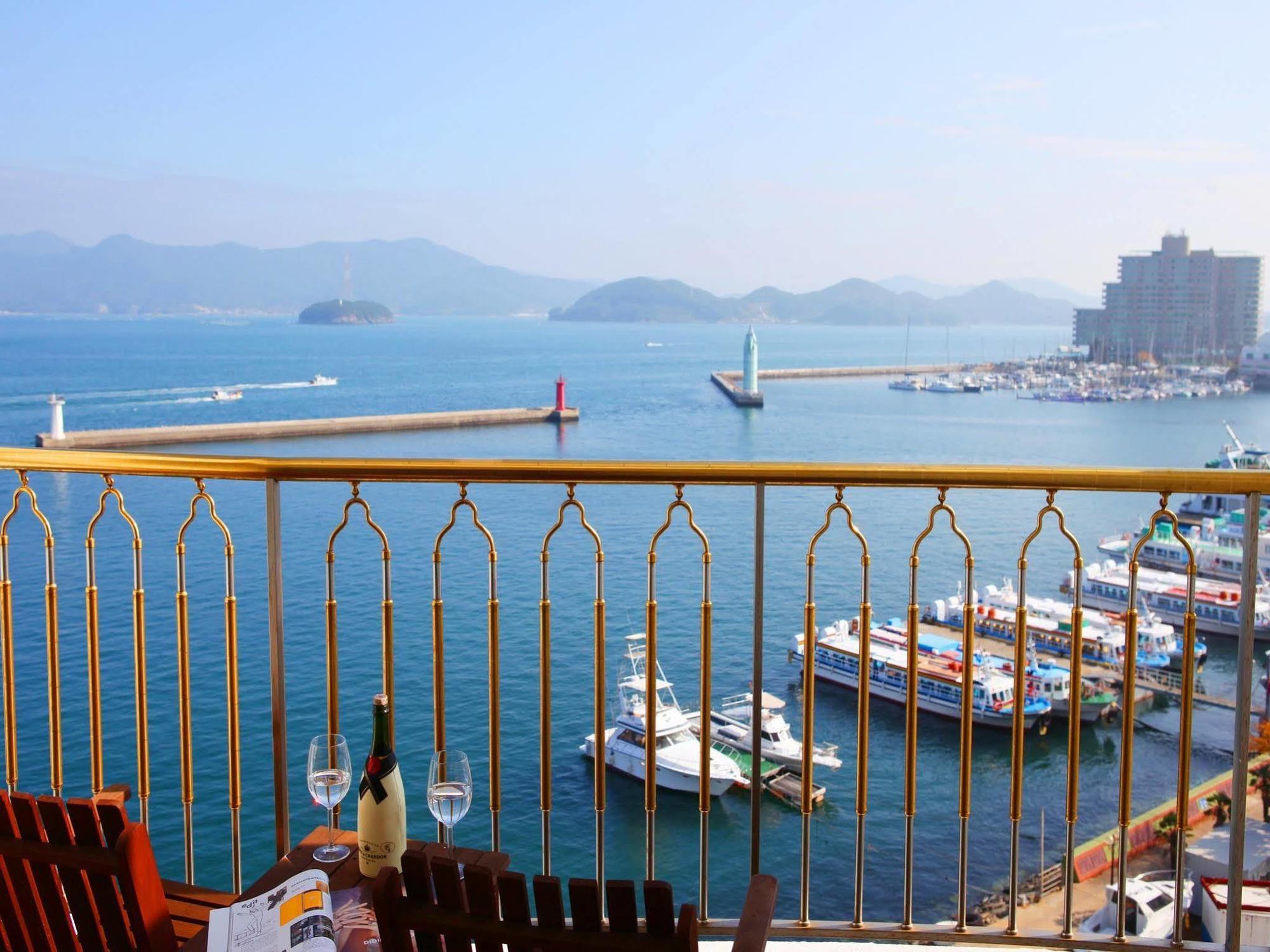 Tongyeong Bay Condo Hotel Ngoại thất bức ảnh